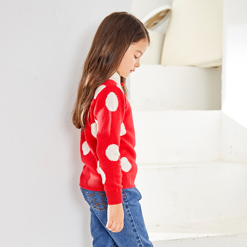 Rundhals-Langarm-Pullover mit rotem, weißem Punkt und süßem Kragen