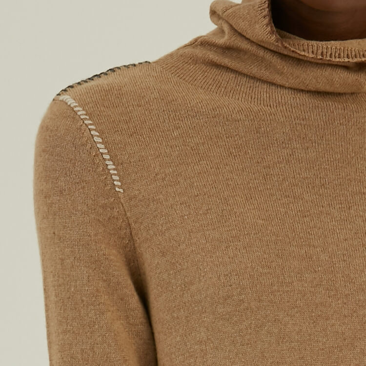 Personalisiertes Rollkragen-Strickkleid aus 100 % Kaschmir mit Handnähten