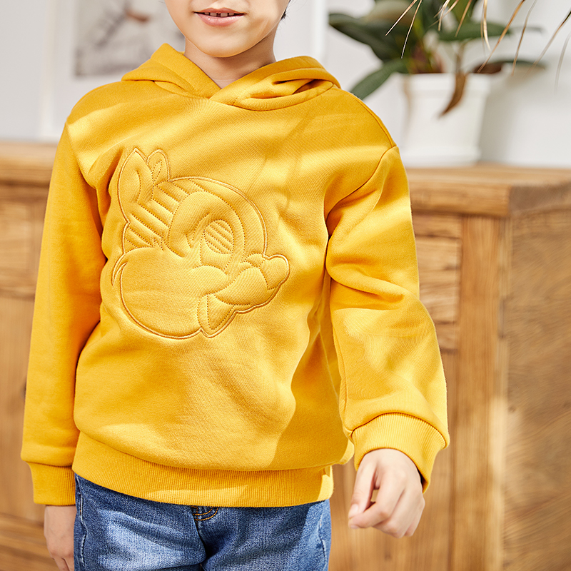 Gelbes Kapuzenpullover-Eichhörnchen verziertes Jungen-Sweatshirt
